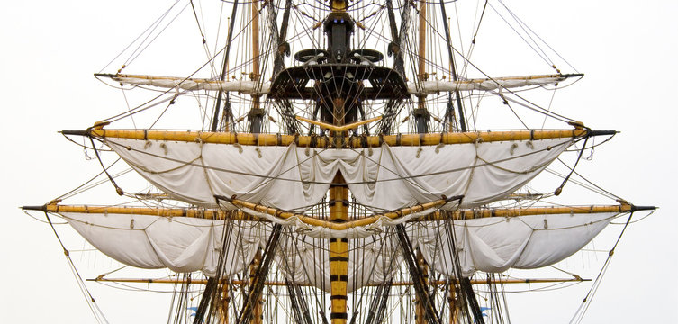 kogg masts with ropes and sails