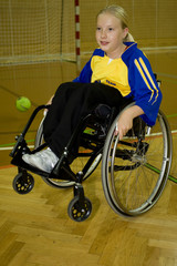Behindertensport im Rollstuhl, Handball, Therapie beim Sport