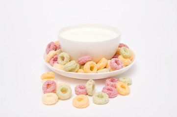 Corn flakes and milk, isolated on white