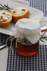 Miele al rosmarino - Cucina alle erbe e fiori