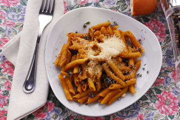 Penne gusto salvia - Primi Cucina alle erbe e fiori eduli
