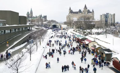 Foto op Canvas Skaters in ice of Rideau Canal, Ottawa. © Pavel Cheiko
