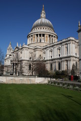 Obraz premium La cathédrale Saint Paul de Londres
