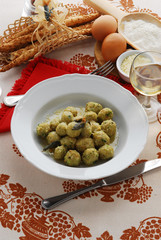 Strangolapreti - Primi ricetta della Lombardia