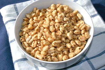 Frühstück: knusprig gerösteter Weizen