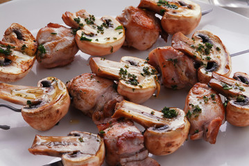 Spiedini di coniglio e champignon - Ricetta della Lombardia