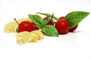 Pomodoro, basilico e pasta