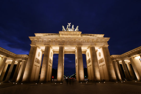 Brandenburger Tor - gerade