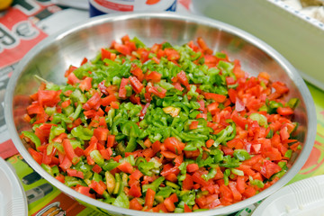 Plato de pimientos troceados