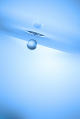 水