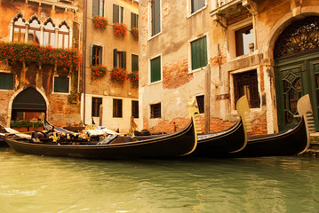 Fototapeta na wymiar Tradycyjne Wenecja gondola ride