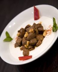 Diced lamb fillet with Hummus