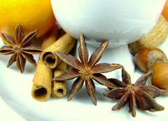 Zimtstangen und Sternanis