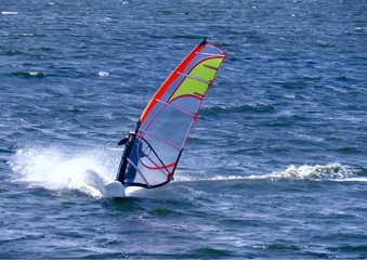 Windsurfer in Powerhalse in Nahaufnahme