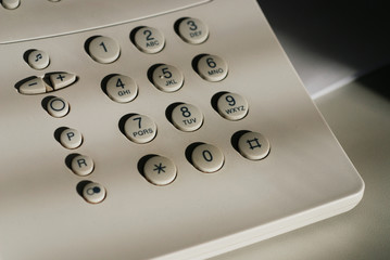 Téléphone sur bureau