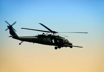 Crédence de cuisine en verre imprimé hélicoptère US Army helicopter in early morning