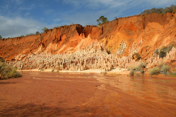 Fototapeta na wymiar Red Tsingy Madagaskar 03