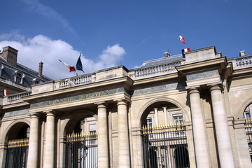 Fototapeta na wymiar Fasada francuskiego Senatu - Paryż