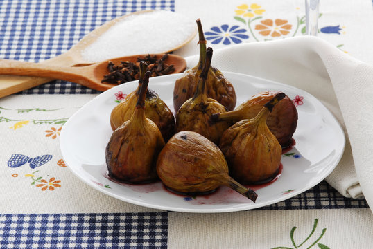 Fichi al vino - Frutti cotti - Dolci - Ricette del Veneto