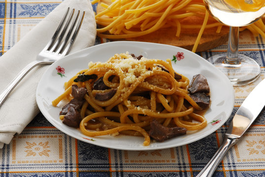 Bigoli con i rovinazzi - Primo piatto - Ricette del Veneto