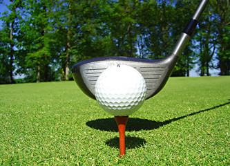 départ sur le tee de golf