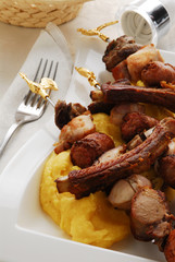 Spiedini misti con polenta - Secondo Ricette della Lombardia