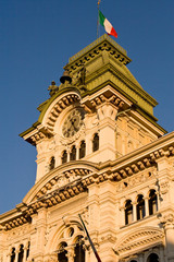 Fototapeta na wymiar Trieste plac jednostka wieża zegarowa