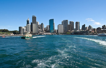 great image of sailing into sydney harbour