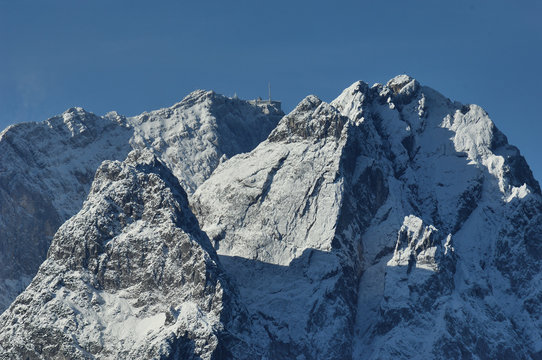 Die Zugspitze vom Philosophenweg bei der Kirche St. Anton