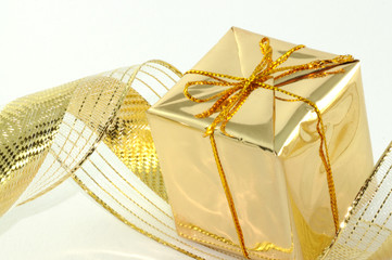 Goldenes Geschenk