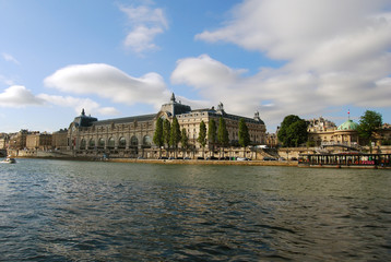 Sky zeppelins - Seine river and Paris city center © Yuriy Davats