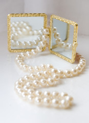 beautifull white accessories