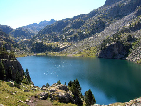 Lac N&egrave;re et pic de Contraix
