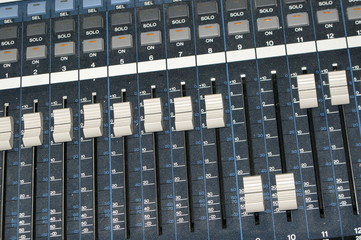 Console de mixage. Technique du son.