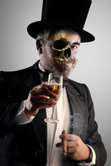 metaphore about danger in alcohol and tobacco addiction