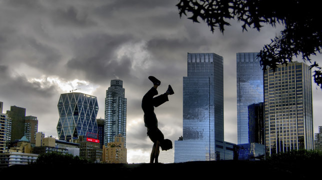 silueta dancing en central park