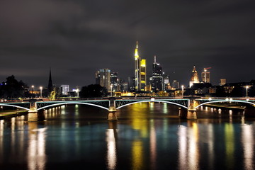 Fototapeta na wymiar Frankfurt Skyline at Night