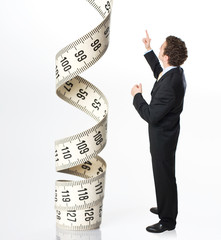 démesure dimension mesurer taille grandir croître élever pousser