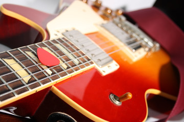 Fototapeta na wymiar Czerwone gitary