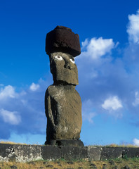 Monument on famous Easter island - 10252803