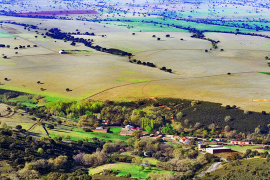 Ba&ntilde;os del Robledillo.