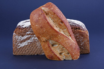 Roggen- und Weissbrot
