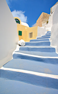 Fototapeta Scene from Oia village on Santorini island, Greece