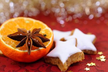 zimtplätzchen mit orangen und anis deko