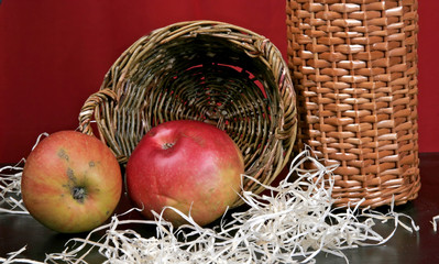 red apples