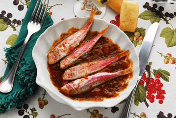 Triglie alla livornese - Secondi di pesce della Toscana