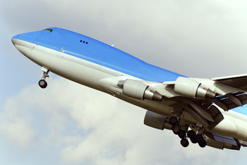 Blaues Flugzeug