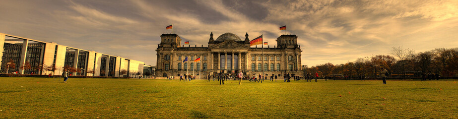 Fototapeta na wymiar Reichstag - Berlin (Panorama)