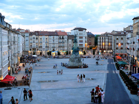 Vitoria 07 Plaza Virgen Blanca 2008