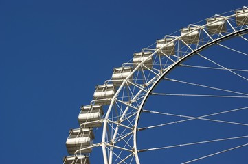 Easy way to the sky, ferris wheel